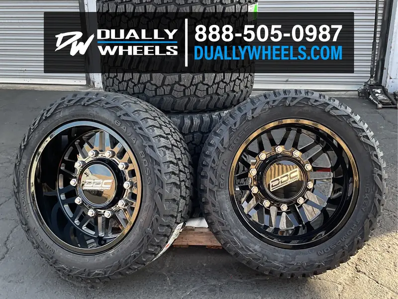 33X13.50R20 Mickey Thompson Baja Boss A/T Tires Set Of 6 2