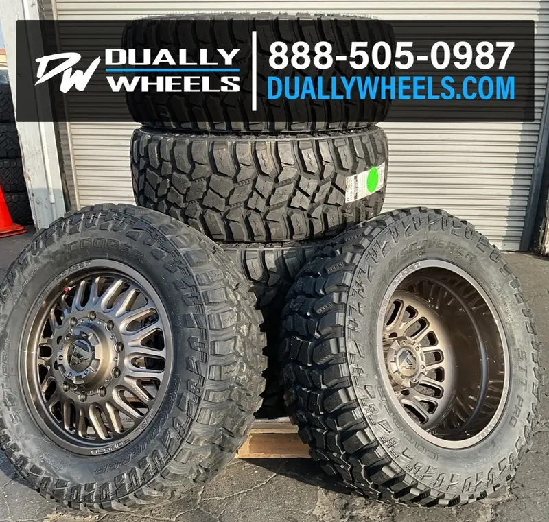 35X12.50R17 Cooper Discoverer Stt Pro Tires Set Of 6 2