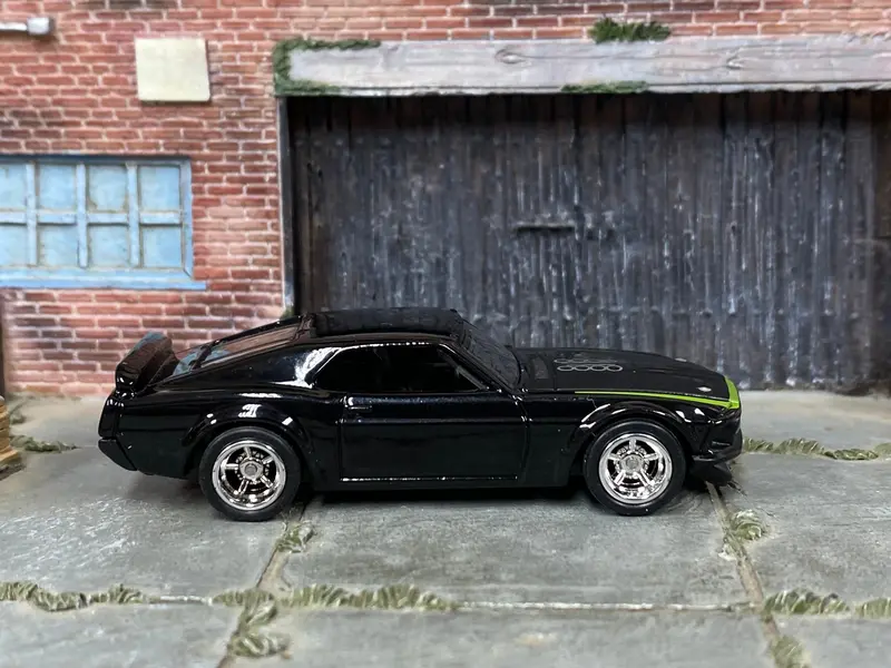 Custom Hot Wheels - 1969 Ford Mustang Boss 302 - Black And Green - Chrome Mag Wheels - Rubber Tires 1
