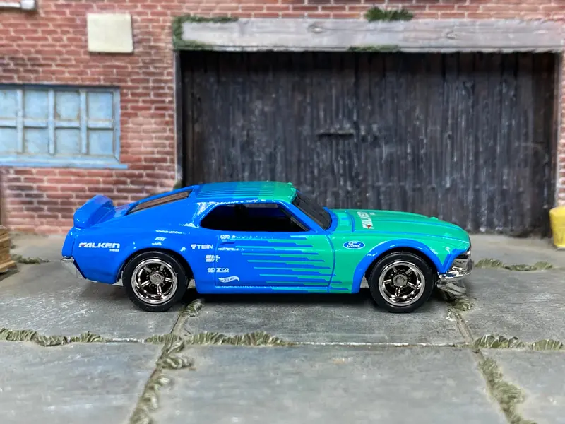 Custom Hot Wheels - 1969 Ford Mustang Boss 302 - Falken Green And Blue - Chrome Mag Wheels - Rubber Tires 1