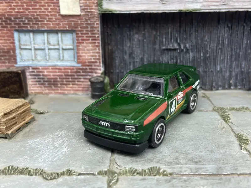 Custom Hot Wheels 1984 Audi Sport Quarto In Green With Black And Chrome 5 Spoke Wheels With Rubber Tires 2