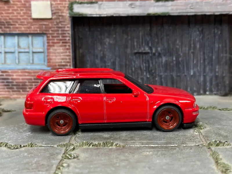 Custom Hot Wheels - 1994 Audi Avant Rs2 - Red - Red Mag Wheels - Rubber Tires 1