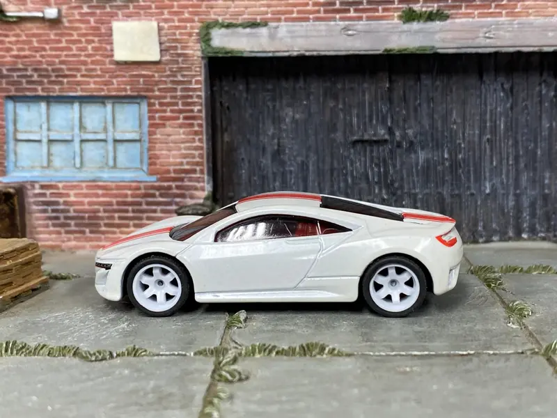 Custom Hot Wheels - 2012 Acura Nsx Concept - White And Red - White 6 Spoke Wheels - Rubber Tires 1