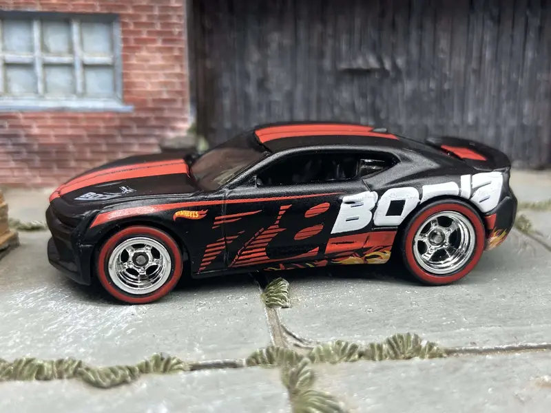 Custom Hot Wheels - 2016 Chevy Camaro Ss - Black And Red Borla - Chrome 5 Spoke Race Wheels - Redline Rubber Tires 1