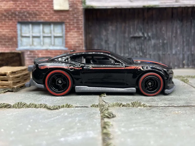 Custom Hot Wheels 2018 Camaro Copo - Black - Black 5 Spoke Deep Dish Racing Wheels - Red Line Rubber Tires 1