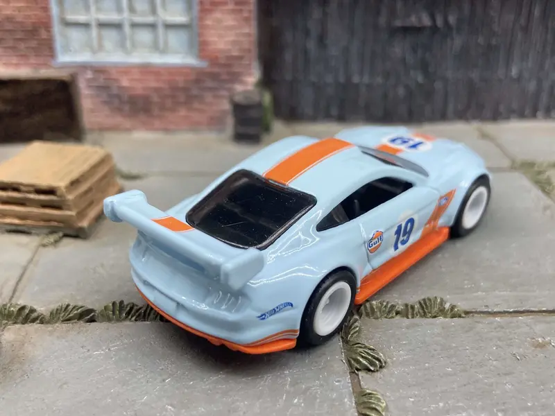 Custom Hot Wheels - 2018 Ford Mustang Gt Race Car - Gulf Blue, White And Orange - White 5 Spoke Race Wheels - Rubber Tires 2