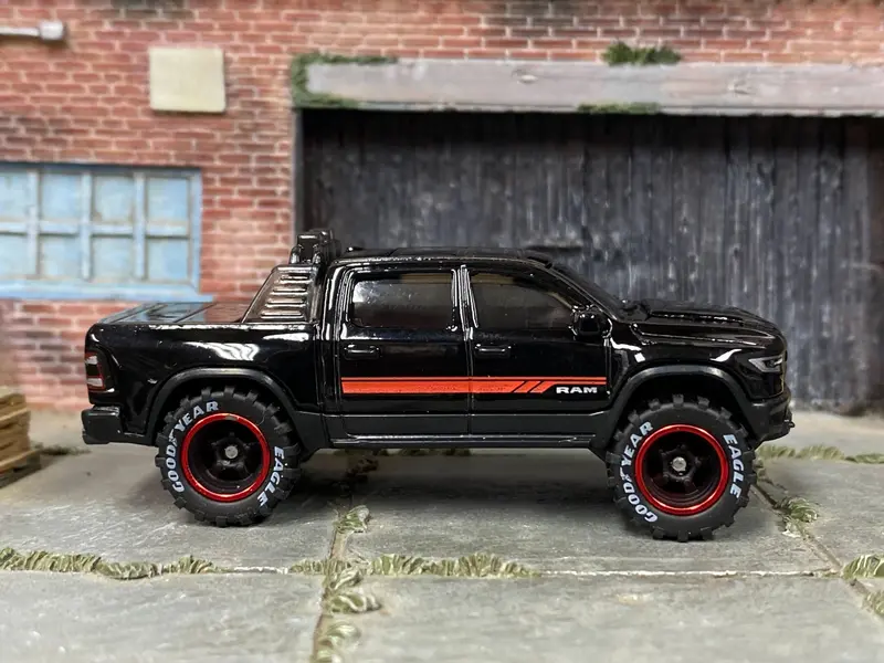 Custom Hot Wheels - 2023 Dodge Ram 1500 4X4 - Black And Red - Black And Red Mag Wheels - Rubber Tires 1