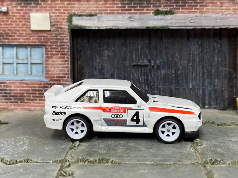 Custom Hot Wheels - Audi Sport Quatro - White Racing 4 -White Mag Wheels - Rubber Tires 1