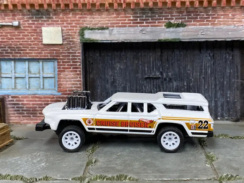 Custom Hot Wheels - Cruise Bruiser - White And Gold - White Race Wheels - Rubber Tires 1