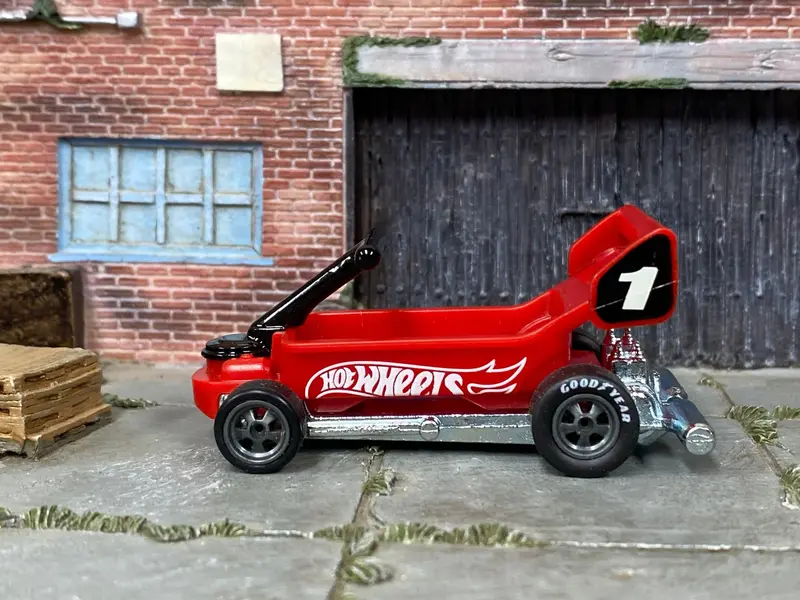 Custom Hot Wheels - Draggin' Wagon - Hot Wheels Red - Gray Mag Wheels - Goodyear Slicks 1