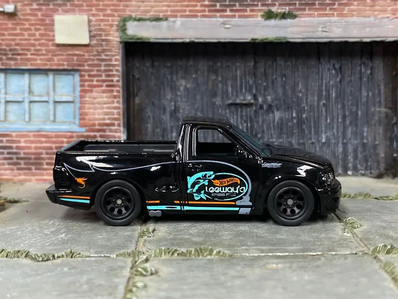 Custom Hot Wheels - F150 Svt Lightning - Black - Black Mag Wheels - Rubber Tires 1