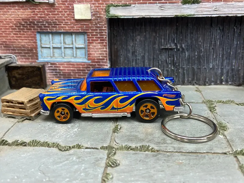Custom Hot Wheels Keychain - Key Chain - Zipper Pull - 1955 Chevy Nomad Wagon In Blue With Flames 1