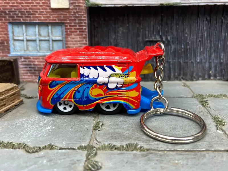 Custom Hot Wheels Keychain - Key Chain - Zipper Pull - Vw Kool Kombi Red Surfs Up 1