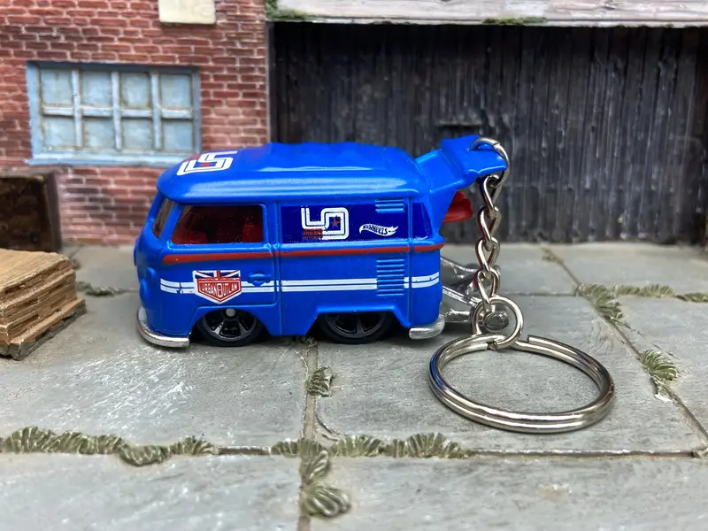 Custom Hot Wheels Keychain - Key Chain - Zipper Pull - Vw Kool Kombi Urban Outlaw Blue 1