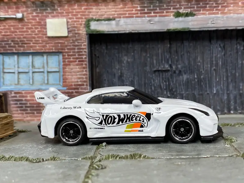 Custom Hot Wheels - Lb Silhouette Works Gt Nissan 35Gt-Rr - White Hot Wheels - Black And Chrome 6 Spoke Wheels - Rubber Tires 1