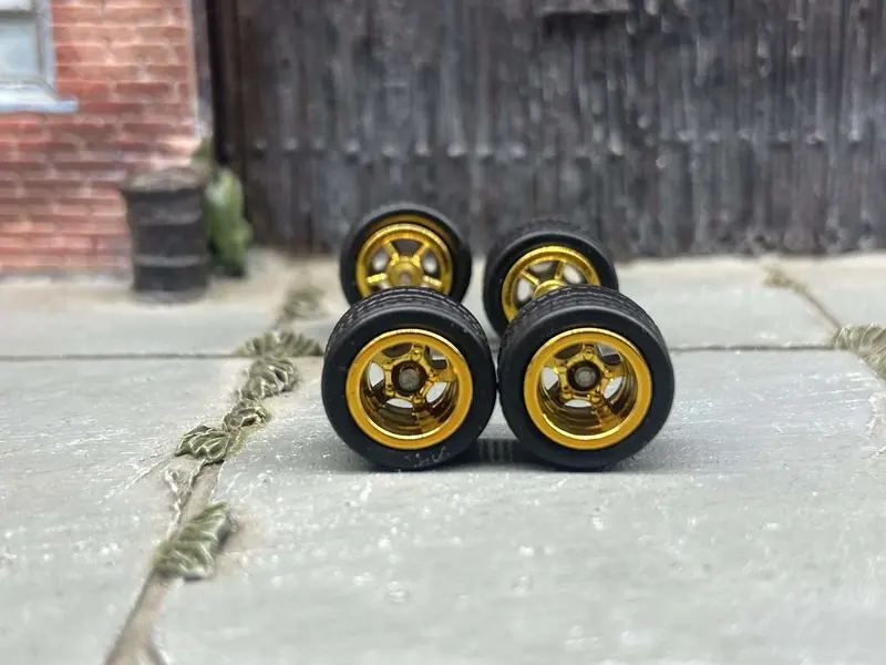 Custom Hot Wheels - Matchbox Rubber Tires & Wheels: Rubber Tires And Gold 5 Spoke Deep Dish Wheels 10Mm - 10Mm 1