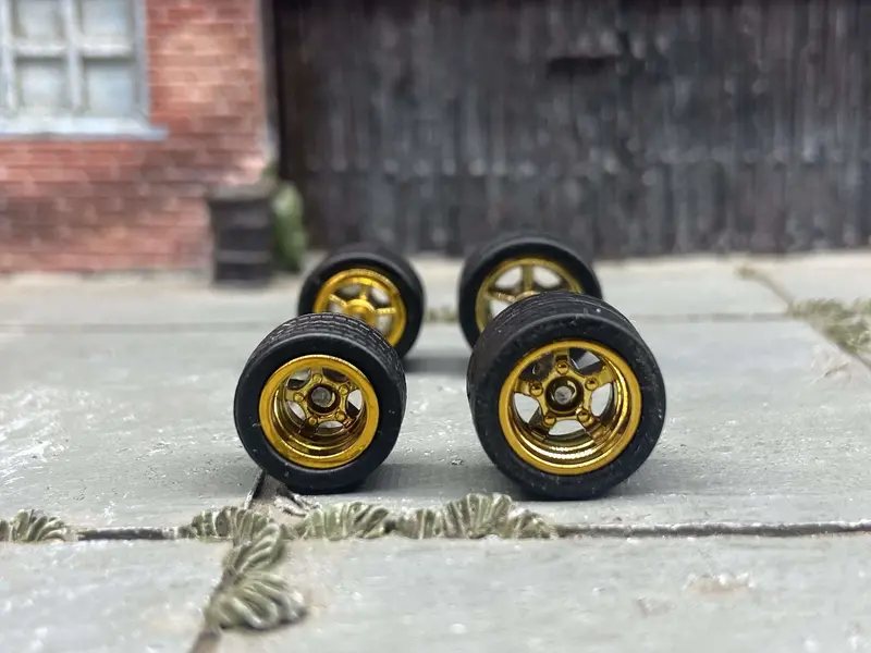 Custom Hot Wheels - Matchbox Rubber Tires & Wheels: Rubber Tires And Gold 5 Spoke Deep Dish Wheels 10Mm - 12Mm 1