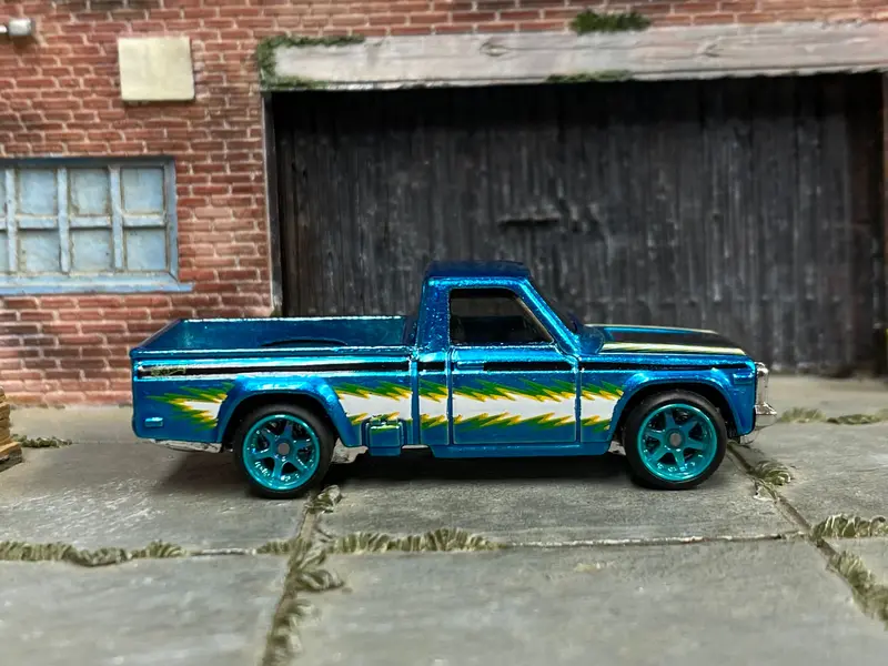Custom Hot Wheels - Mazda Repu Mini Truck - Blue And Black Ultra Hot - Blue 6 Spoke Wheels - Rubber Tires 1