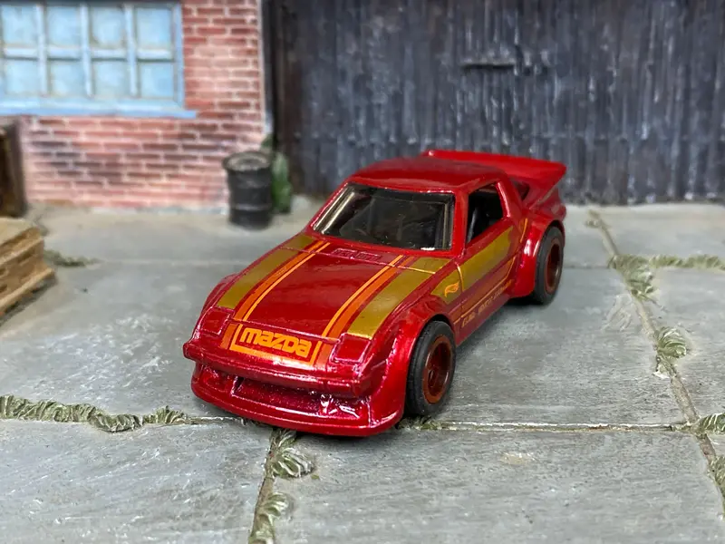 Custom Hot Wheels - Mazda Rx-7 - Dark Red And Gold - Red Mag Wheels - Rubber Tires 2