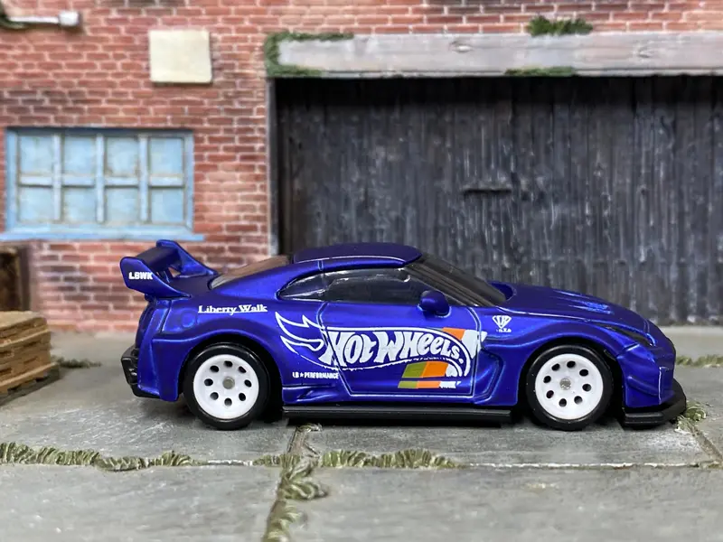 Custom Hot Wheels - Nissan Lb Works Silhouette 35Gt-Rr - Custom Satin Clearcoat Over Hot Wheels Blue - White Mag Wheels - Rubber Tires 1