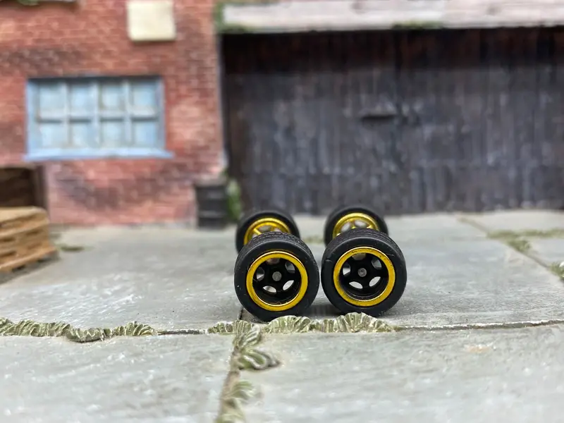 Custom Hot Wheels Rims And Rubber Tires - 5 Spoke Black And Gold Wheels - Rubber Tires - 10Mm 1