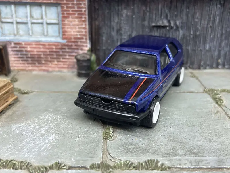 Custom Hot Wheels Vw Volkswagen Golf Mk2 In Blue And Black With White 5 Spoke Wheels With Rubber Tires 2