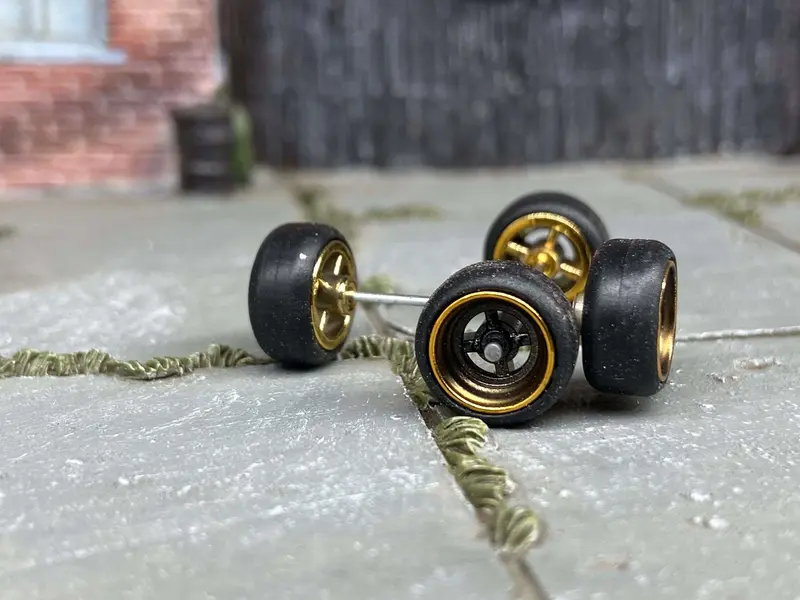 Custom Hot Wheels Wheels And Matchbox Rubber Tires - Black And Gold 4 Spoke Wheels Rubber Tires 10Mm & 10Mm 1