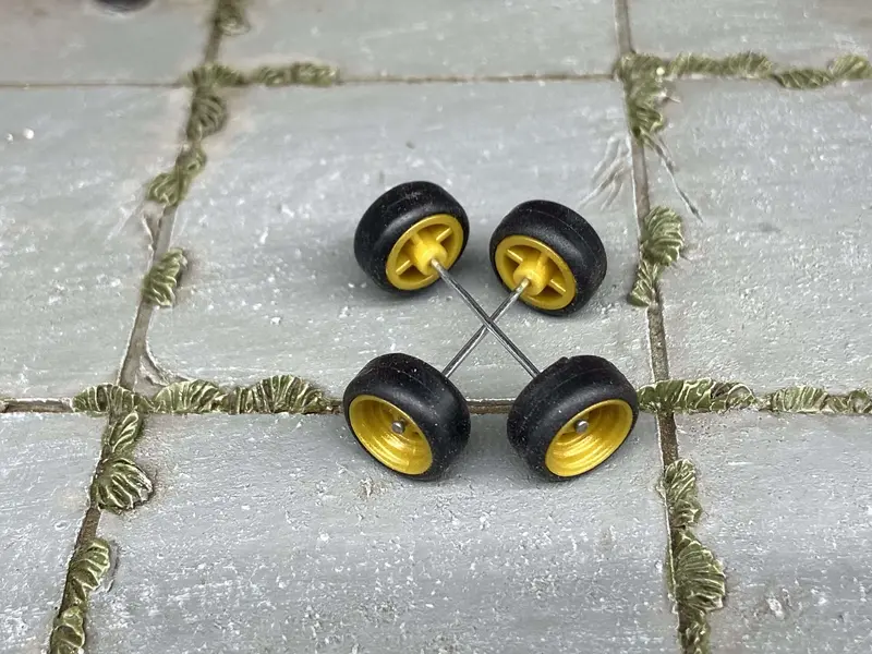 Custom Hot Wheels Wheels And Matchbox Rubber Tires - Yellow/Mustard 4 Spoke Wheels Rubber Tires 10Mm & 10Mm 2