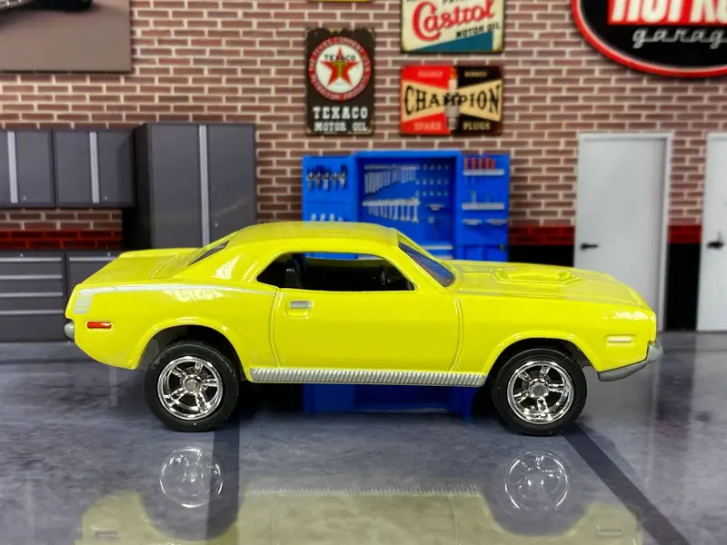 Custom Matchbox - 1970 Plymouth Cuda - Yellow - Chrome Amr Wheels - Rubber Tires 1