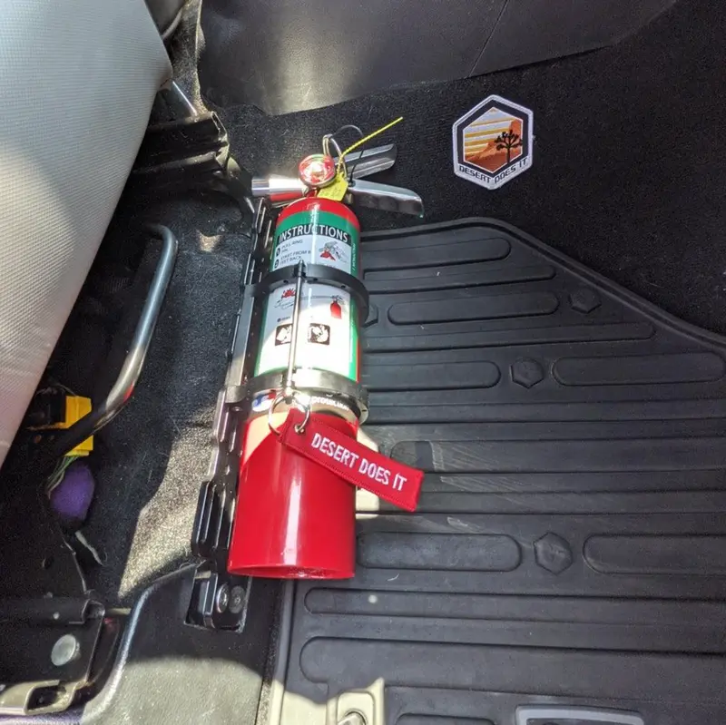 Desert Does It Quick Drop Fire Extinguisher Mount (Universal Fit) 3