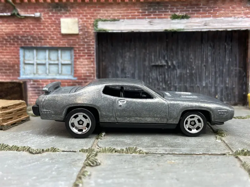 Diy Custom Hot Wheels Car Kit - 1971 Plymouth Road Runner - Build Your Own Custom Hot Wheels! 2