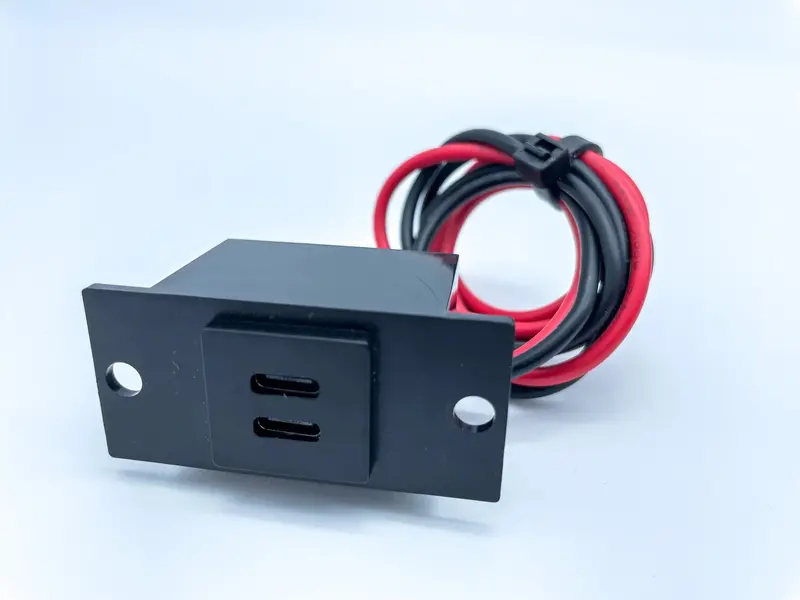 Expedition Essentials Flush Mount Usb C Fast Charger 1