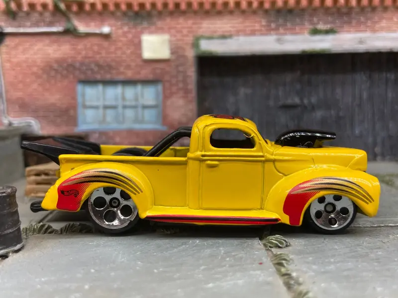 Loose Hot Wheels 1940 Ford Drag Truck Dressed In Yellow Haulin 40 Livery 1