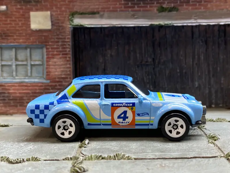 Loose Hot Wheels - 1970 Ford Escort Rs 1600 - Light Blue #4 1