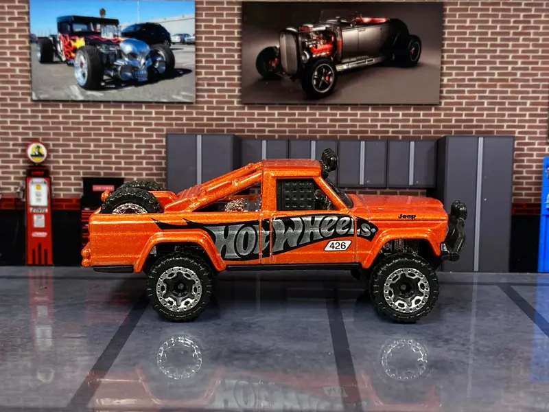 Loose Hot Wheels - 1973 Jeep J10 Pick Up - Orange Hot Wheels 1