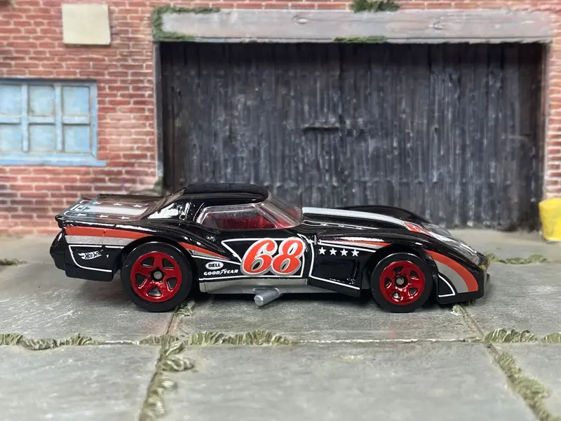 Loose Hot Wheels - 1976 Chevy Corvette Greenwood - Black And Silver 1