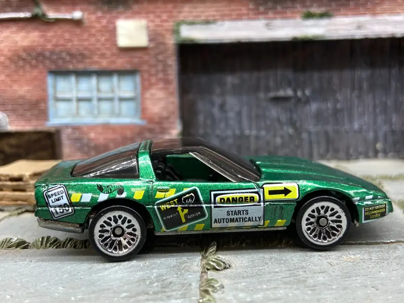 Loose Hot Wheels 1980 Chevy Corvette 80'S Corvette Dressed In Green 1