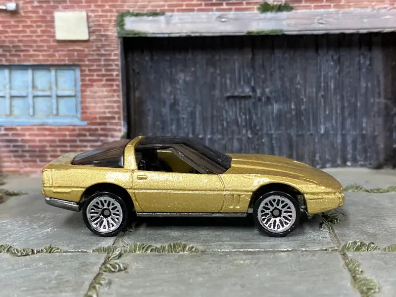 Loose Hot Wheels - 1980 Chevy Corvette - Gold (Metal Bottom) 1