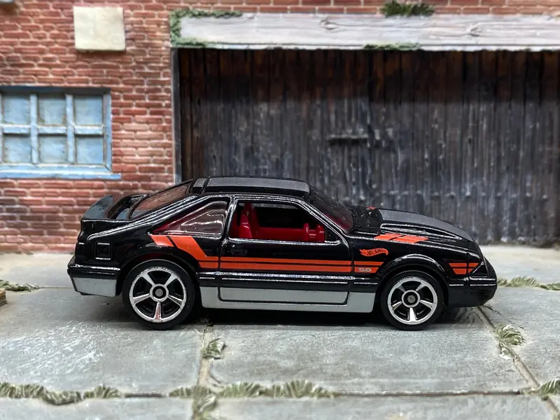 Loose Hot Wheels - 1984 Ford Mustang Svo - Black, Silver And Red 1