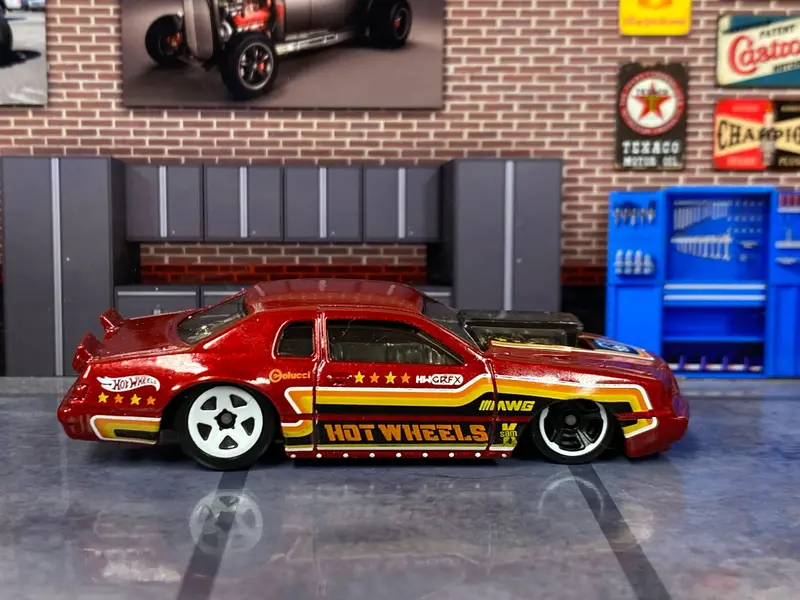 Loose Hot Wheels - 1986 Ford Thunderbird Pro Street T-Bird - Dark Red 1