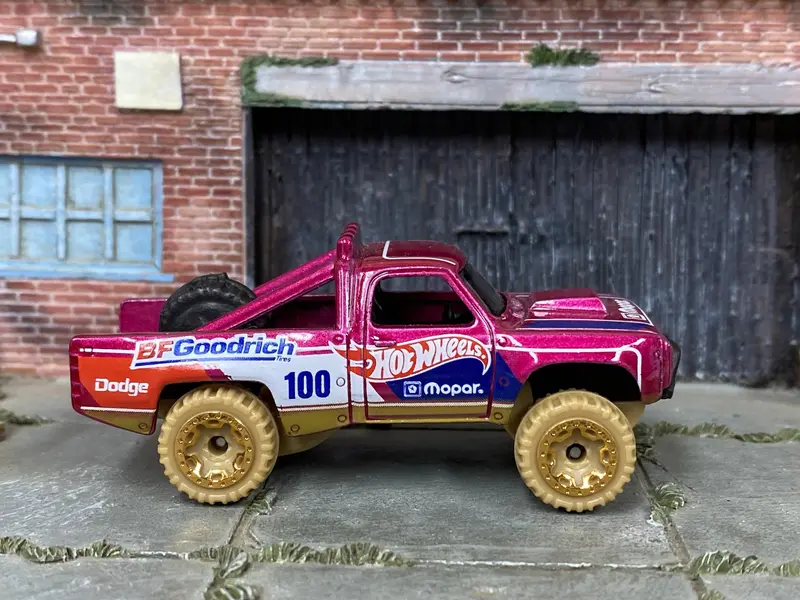 Loose Hot Wheels - 1987 Dodge D100 Baja Race Truck - Pink 1