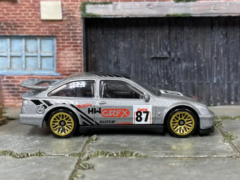 Loose Hot Wheels - 1987 Ford Sierra Cosworth - Silver And Black 87 1