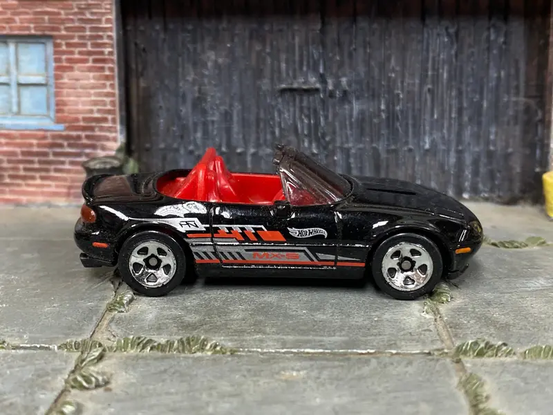 Loose Hot Wheels - 1991 Mazda Mx-5 Miata - Black And Red 1