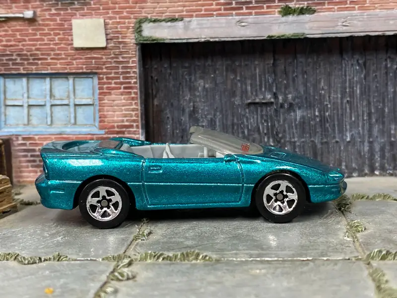 Loose Hot Wheels - 1995 Camaro Convertible - Teal 1