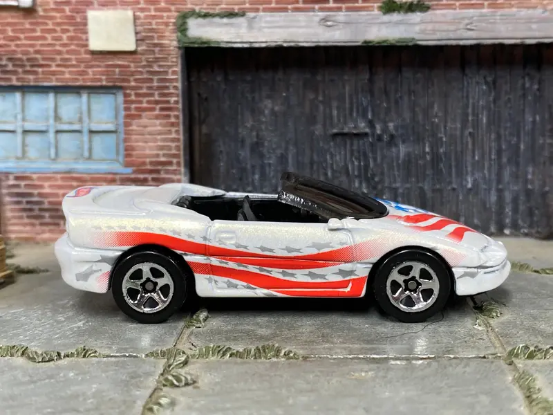 Loose Hot Wheels - 1995 Camaro Convertible - White Stars And Stripes 1