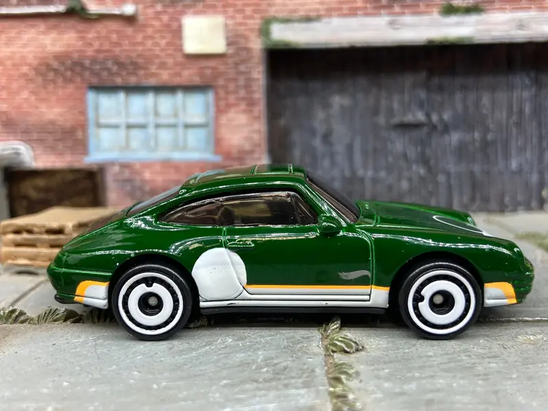 Loose Hot Wheels - 1996 Porsche Carrera - Green And White 1