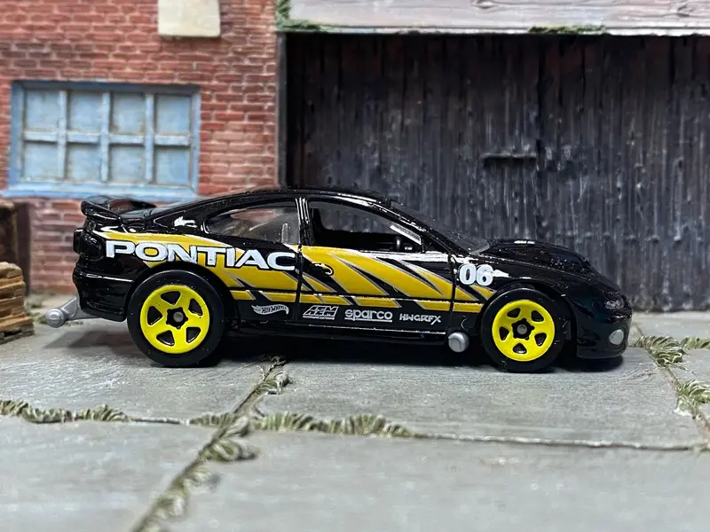 Loose Hot Wheels - 2006 Pontiac Gto Drag Car - Black And Yellow Pontiac Livery 1