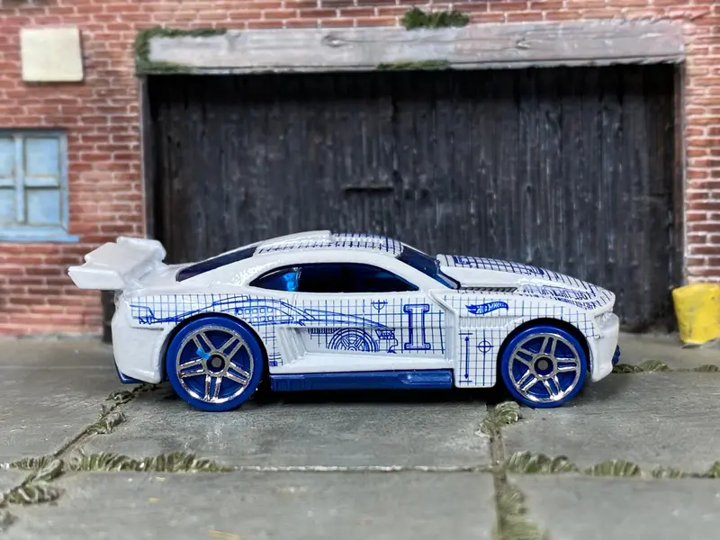 Loose Hot Wheels - 2011 Camaro - White And Blue 1
