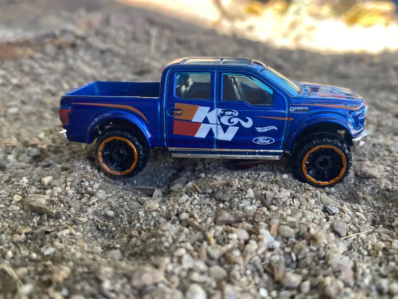 Loose Hot Wheels - 2015 Ford F150 4X4 Truck - Blue K&N Filters Livery 1
