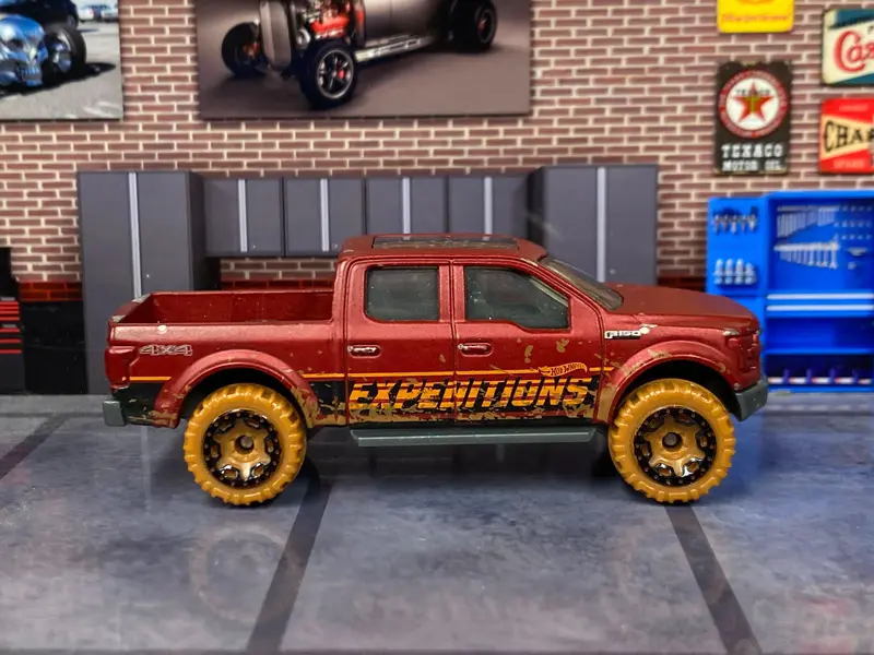 Loose Hot Wheels - 2015 Ford F150 4X4 Truck - Satin Red 1